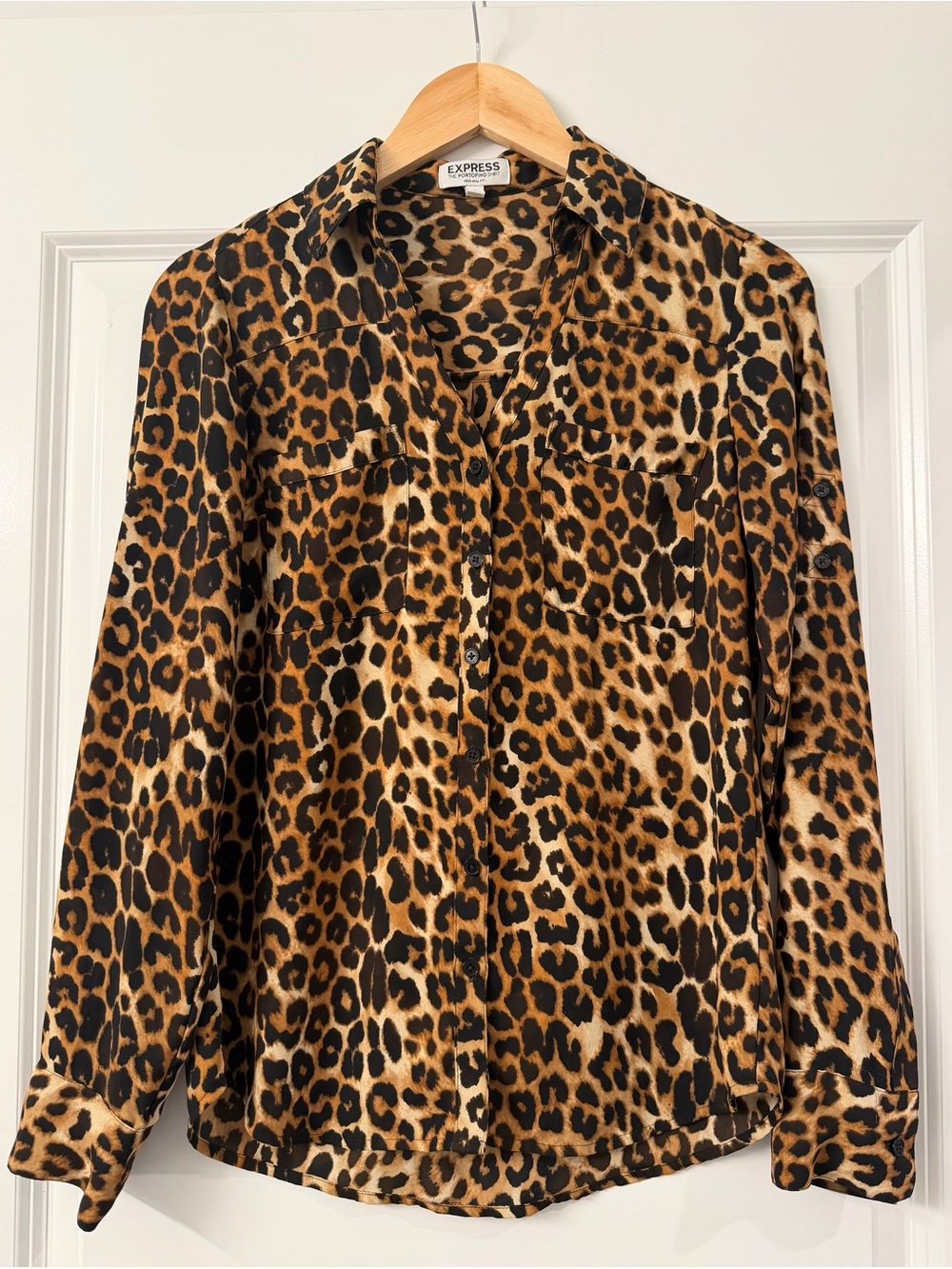 Express Portofino Shirt Women’s XS Leopard Print Button Up Blouse